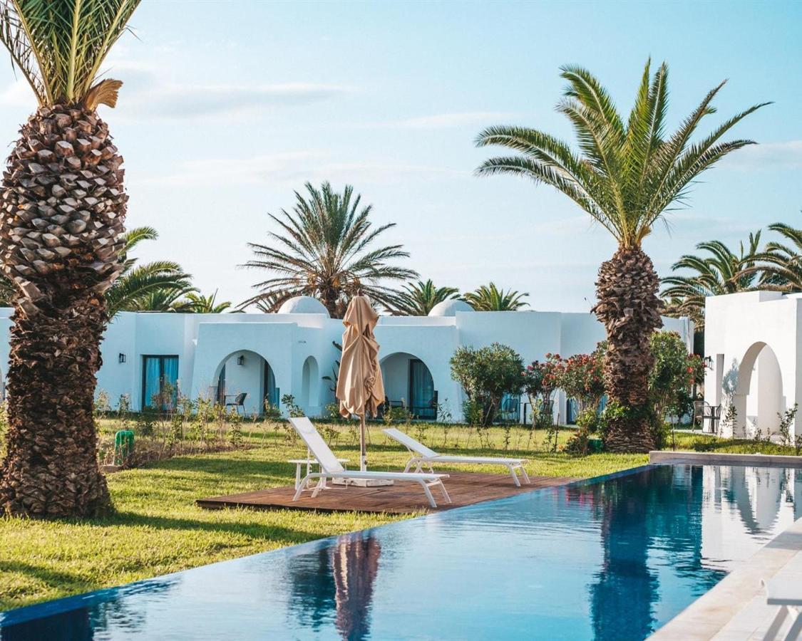 The Mirage Resort & Spa Hammamet Eksteriør billede The swimming pool at the hotel