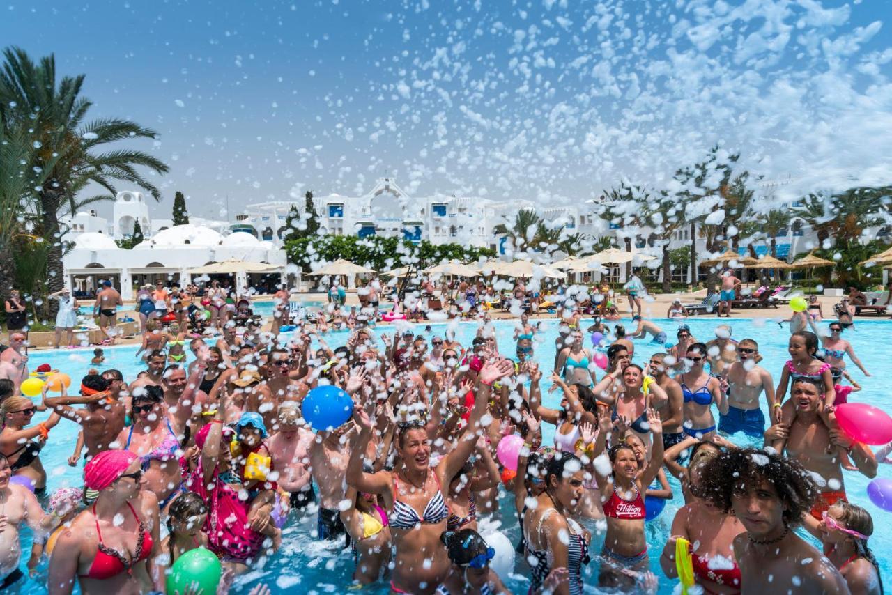 The Mirage Resort & Spa Hammamet Eksteriør billede The Bubble Pool Party at the Hard Rock Hotel