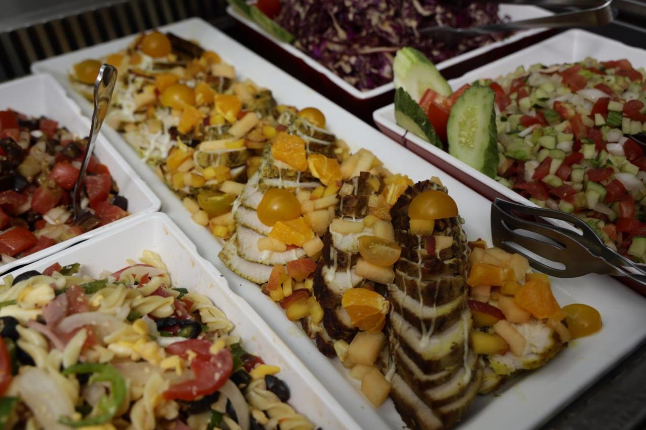 The Mirage Resort & Spa Hammamet Eksteriør billede A selection of salads