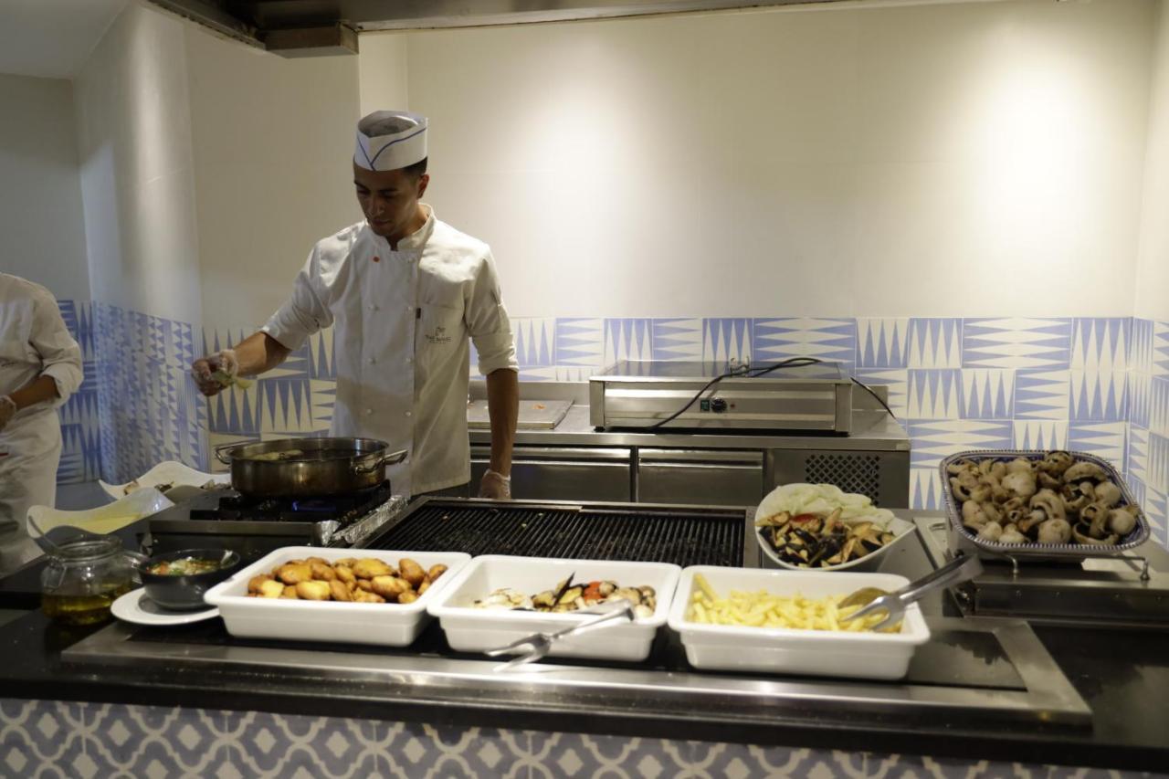 The Mirage Resort & Spa Hammamet Eksteriør billede A live kitchen